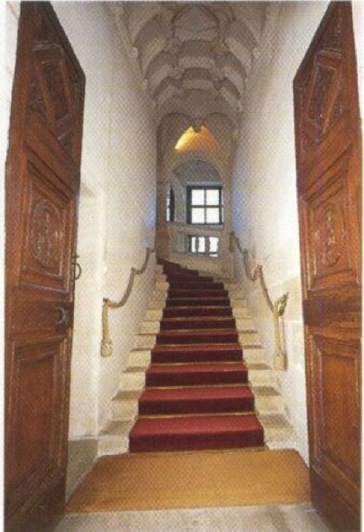 chenonceau_stairs1