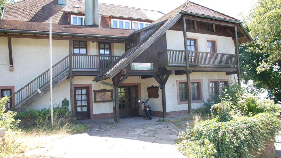 The Earlier Hotel Kõnigstuhl